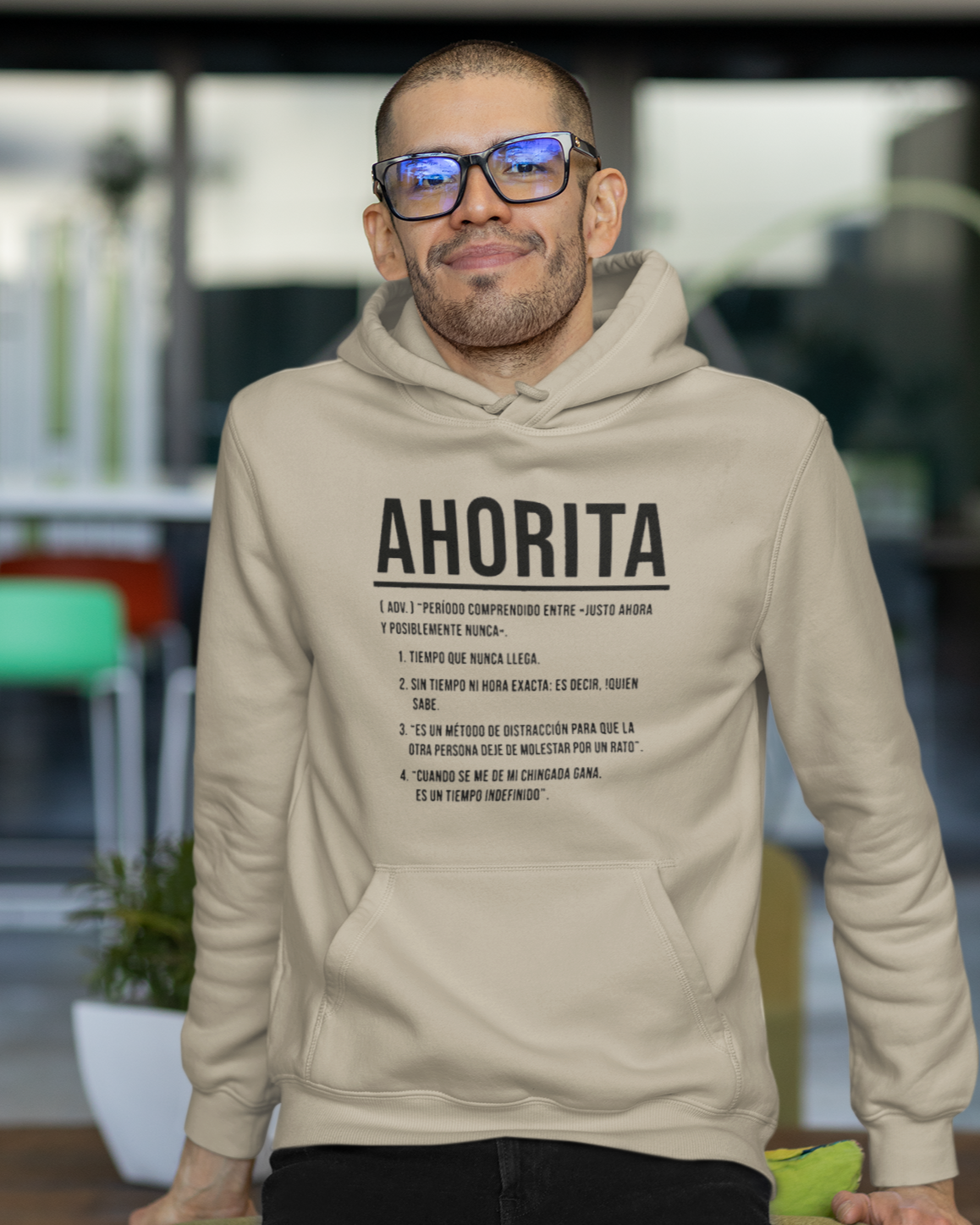 AHORITA Definition, Tiempo Que Nunca Llega Comfy Warm Hoodie | Funny Latino Pride | LATINOS 4 THE WORLD