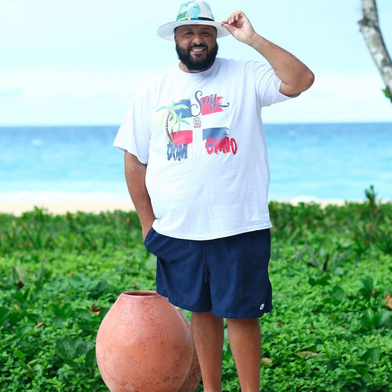 Soy Dominicano Inspired by DJ T-shirt | Dominican Republic - Funny Viral Latino | 3 Colors - Latinos 4 The World