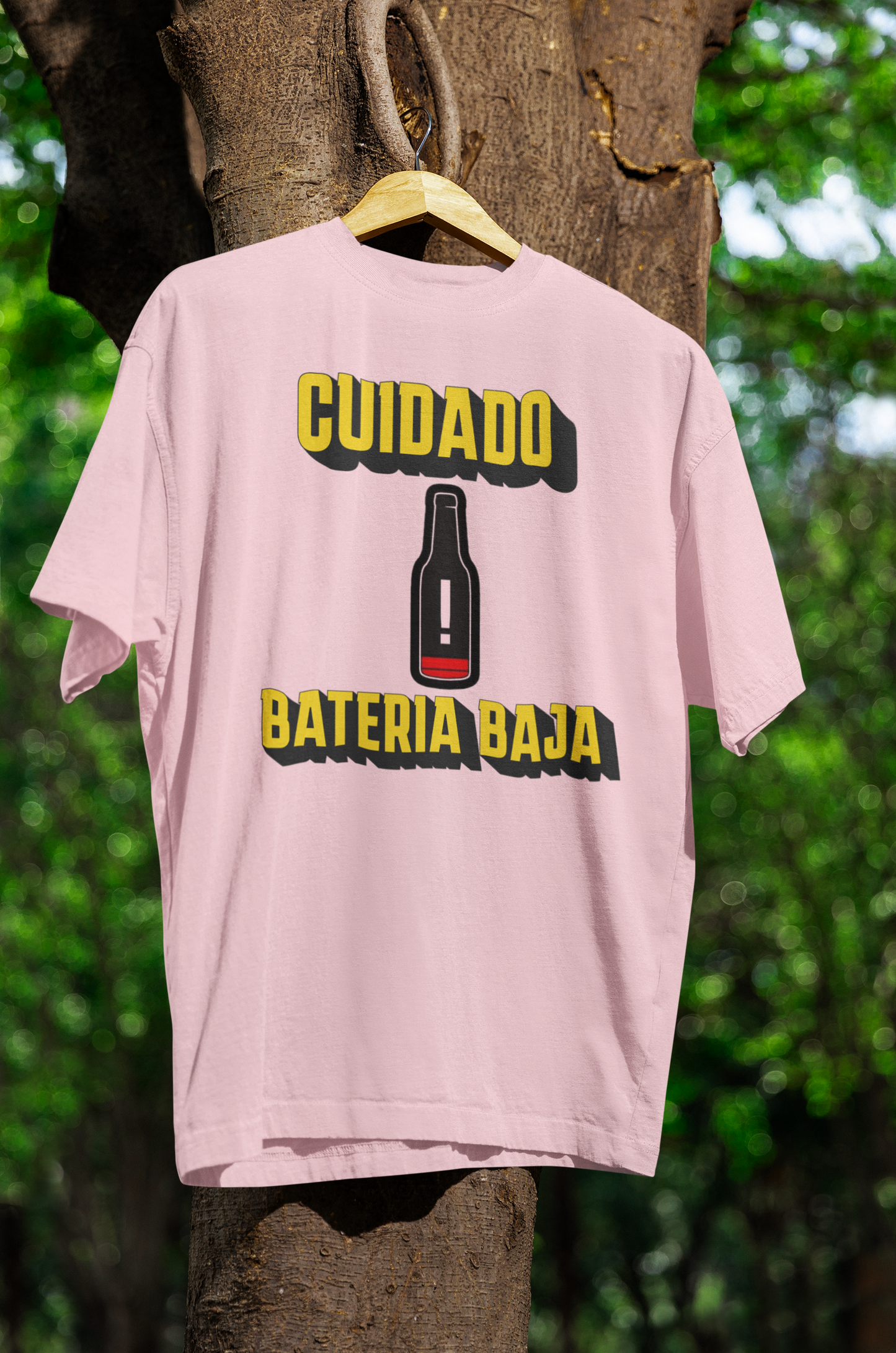 Cuidado Bateria Baja Cerveza Beer Funny Low Battery Latino T-shirt | Viral Bar Tees | Unisex - 3 Colors